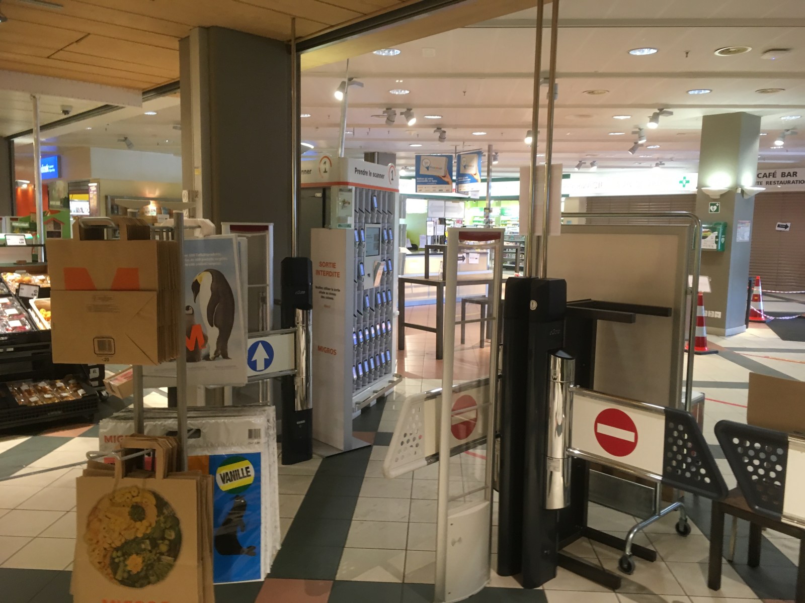 Lausanne, Migros des Bergières, 11.04.2020
