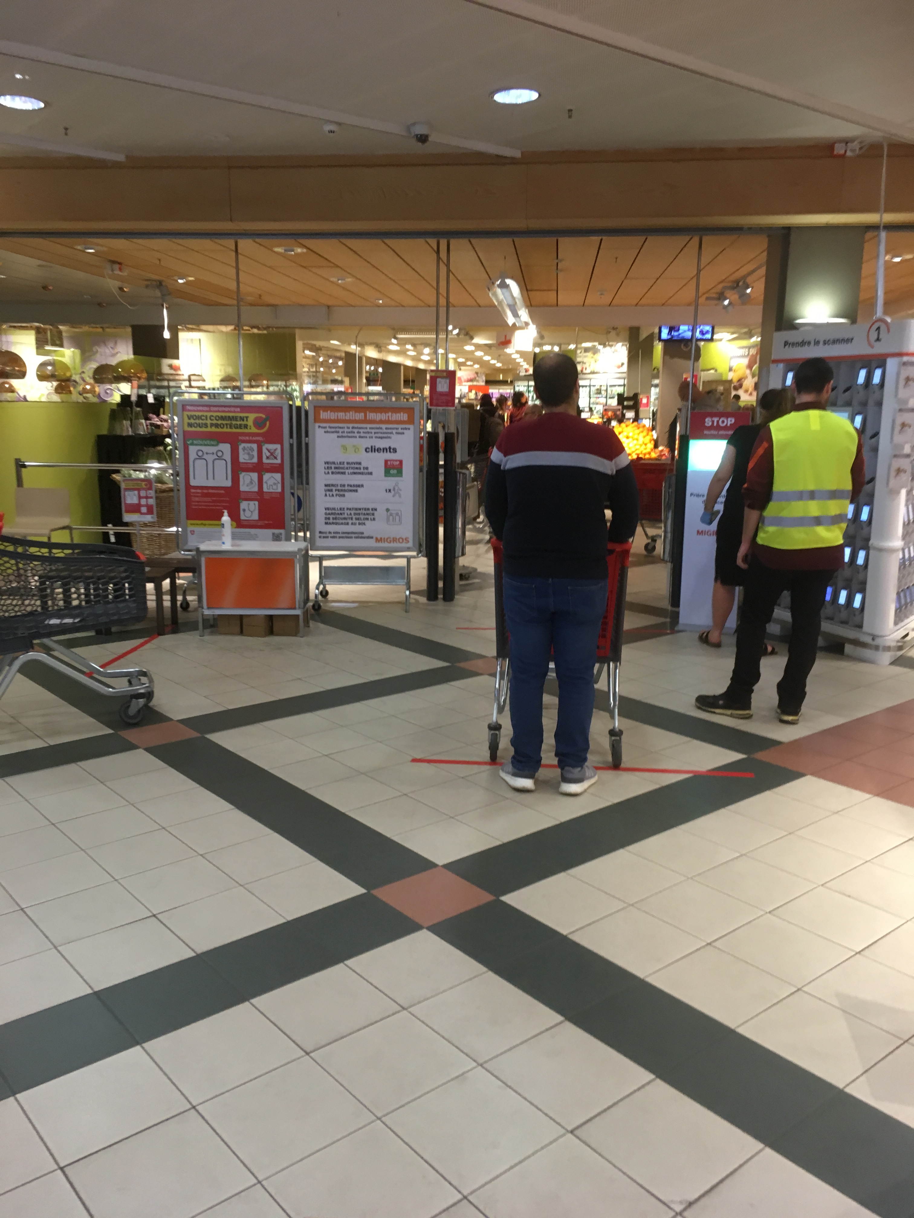 Lausanne, Migros des Bergières, 11.04.2020